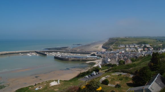 Jetée est - Port en Bessin